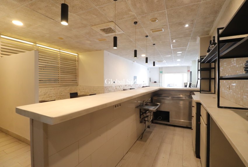 Wederverkoop - Commercieel (onroerend goed) -
Benijofar - Benijofar - Village