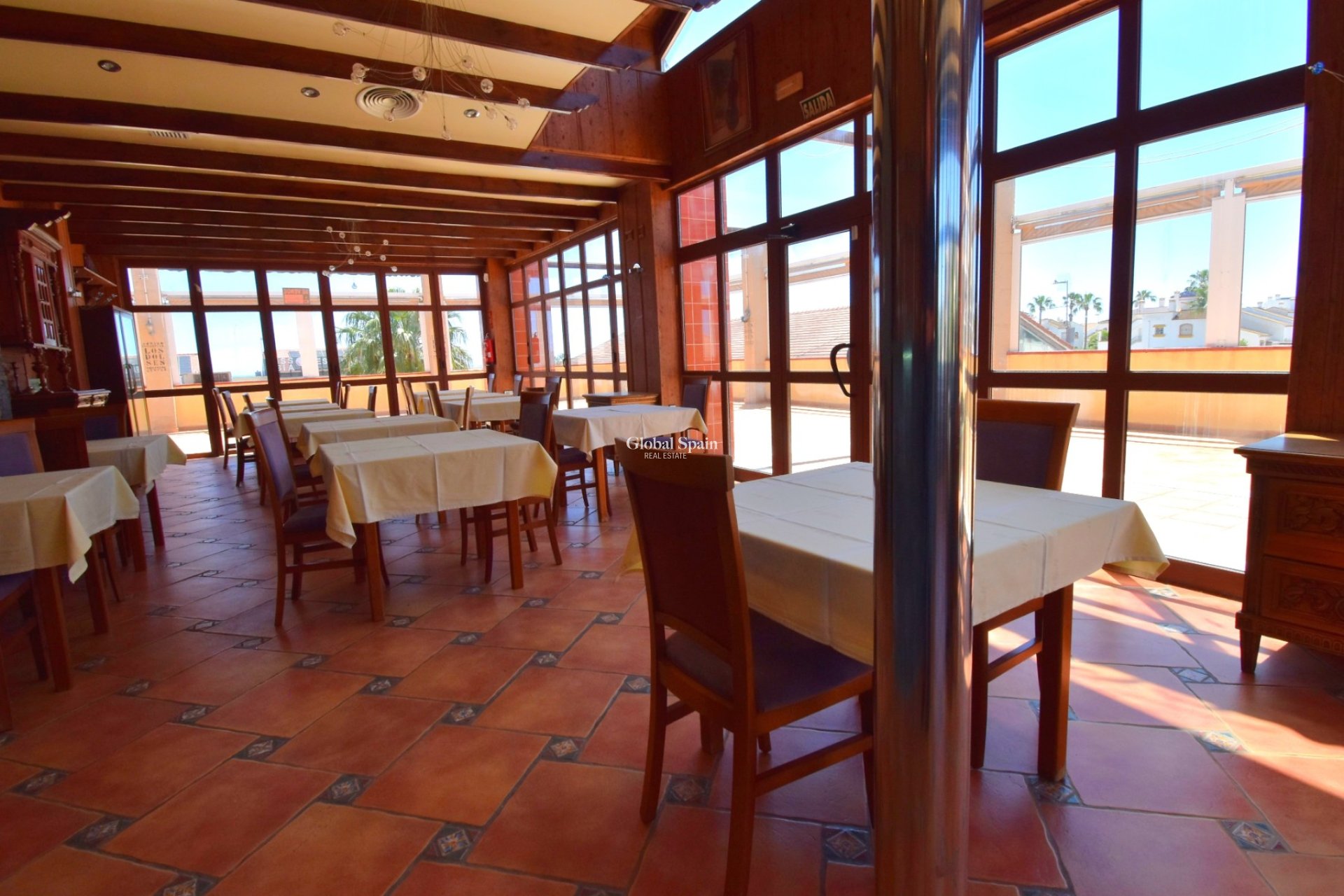 Wederverkoop - Commercieel (onroerend goed) -
Orihuela Costa - Los Dolses