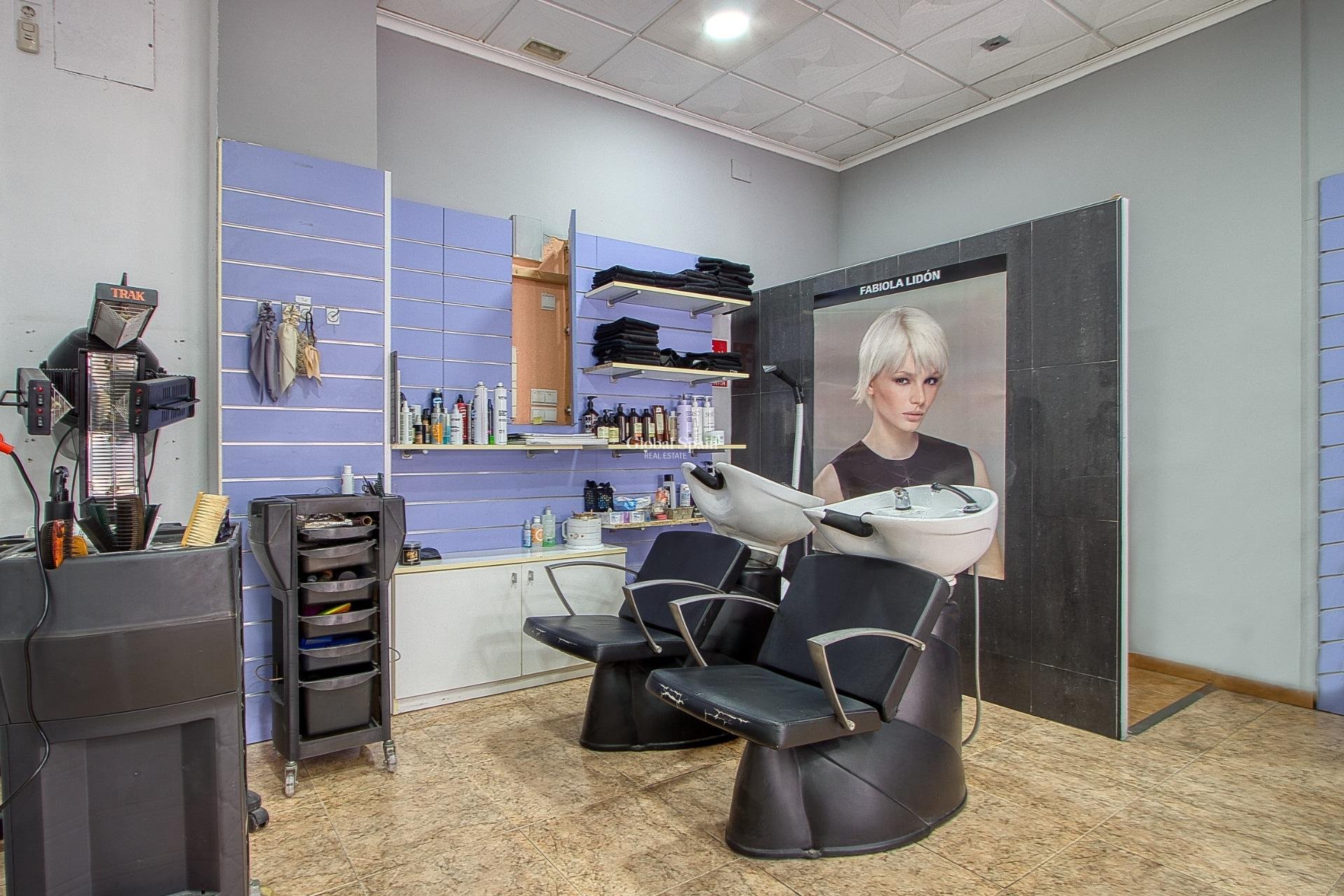 Wederverkoop - Commercieel pand -
TORREVIEJA - La Mata