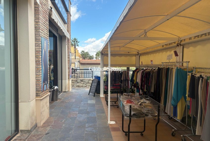 Wederverkoop - COMMERCIEEL VASTGOED -
ALGORFA - LA FINCA GOLF / ALGORFA