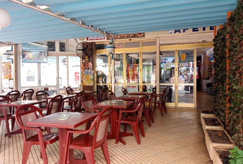 Wederverkoop - COMMERCIEEL VASTGOED -
BENIDORM - Zona de Poniente