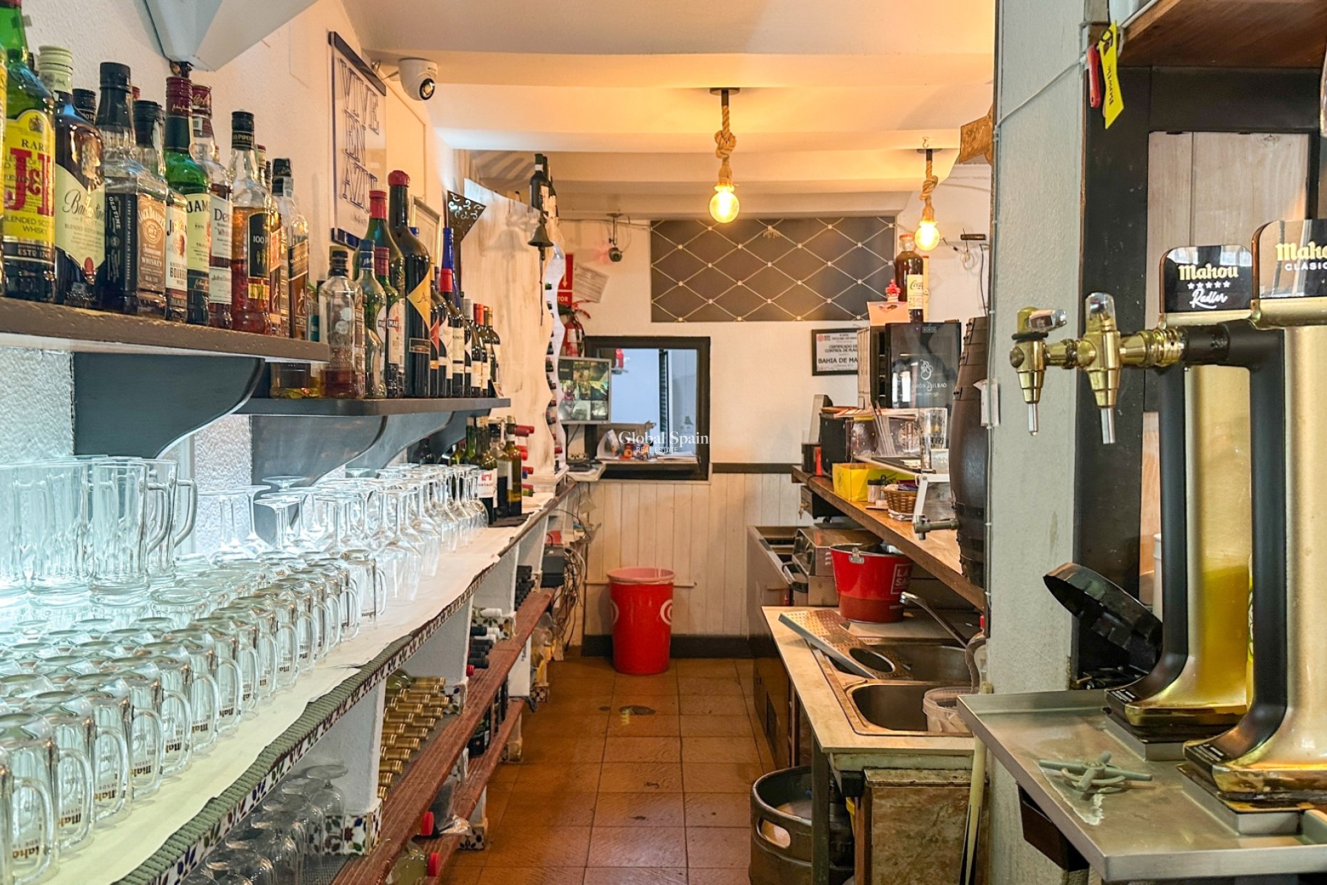 Wederverkoop - COMMERCIEEL VASTGOED -
TORREVIEJA - Aguas Nuevas