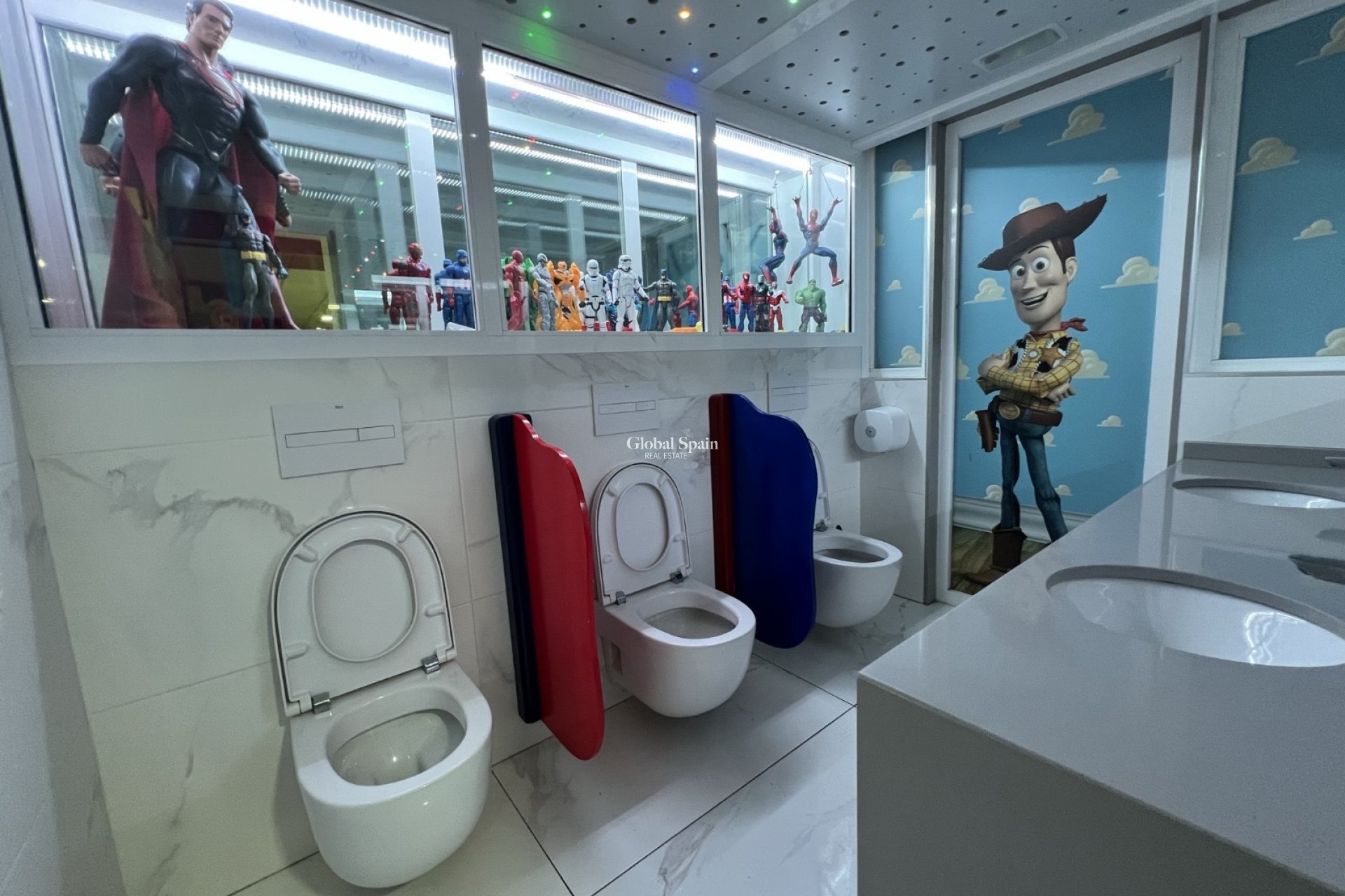 Wederverkoop - COMMERCIEEL VASTGOED -
TORREVIEJA - Costa Blanca Sur