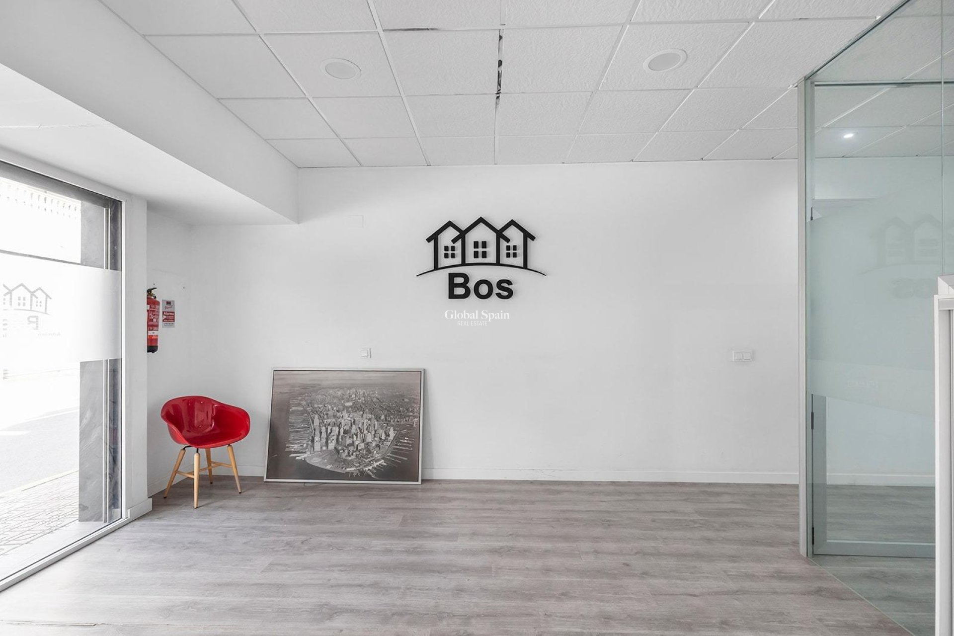 Wederverkoop - COMMERCIEEL VASTGOED -
TORREVIEJA - La Mata pueblo