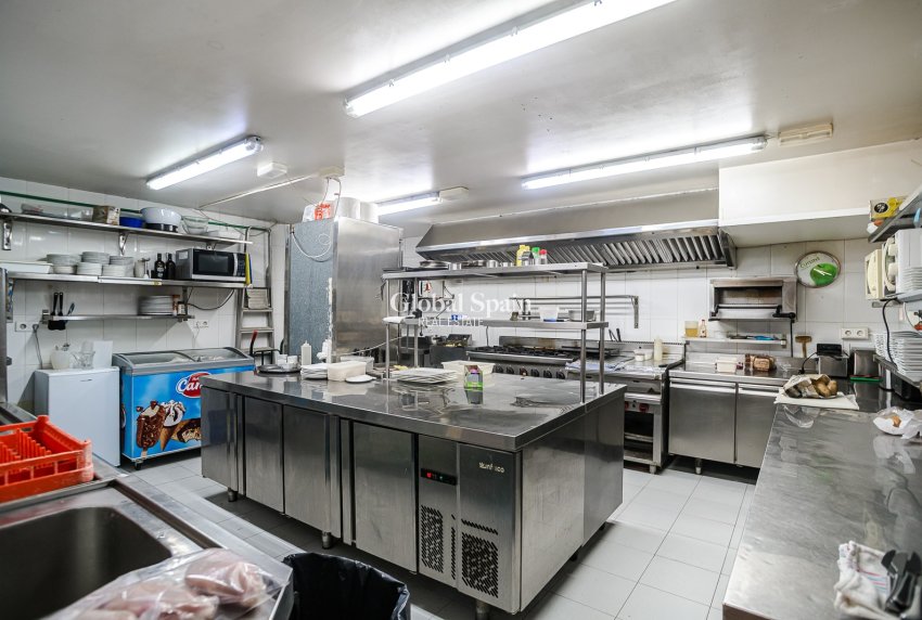 Wederverkoop - COMMERCIEEL VASTGOED -
TORREVIEJA - La Veleta