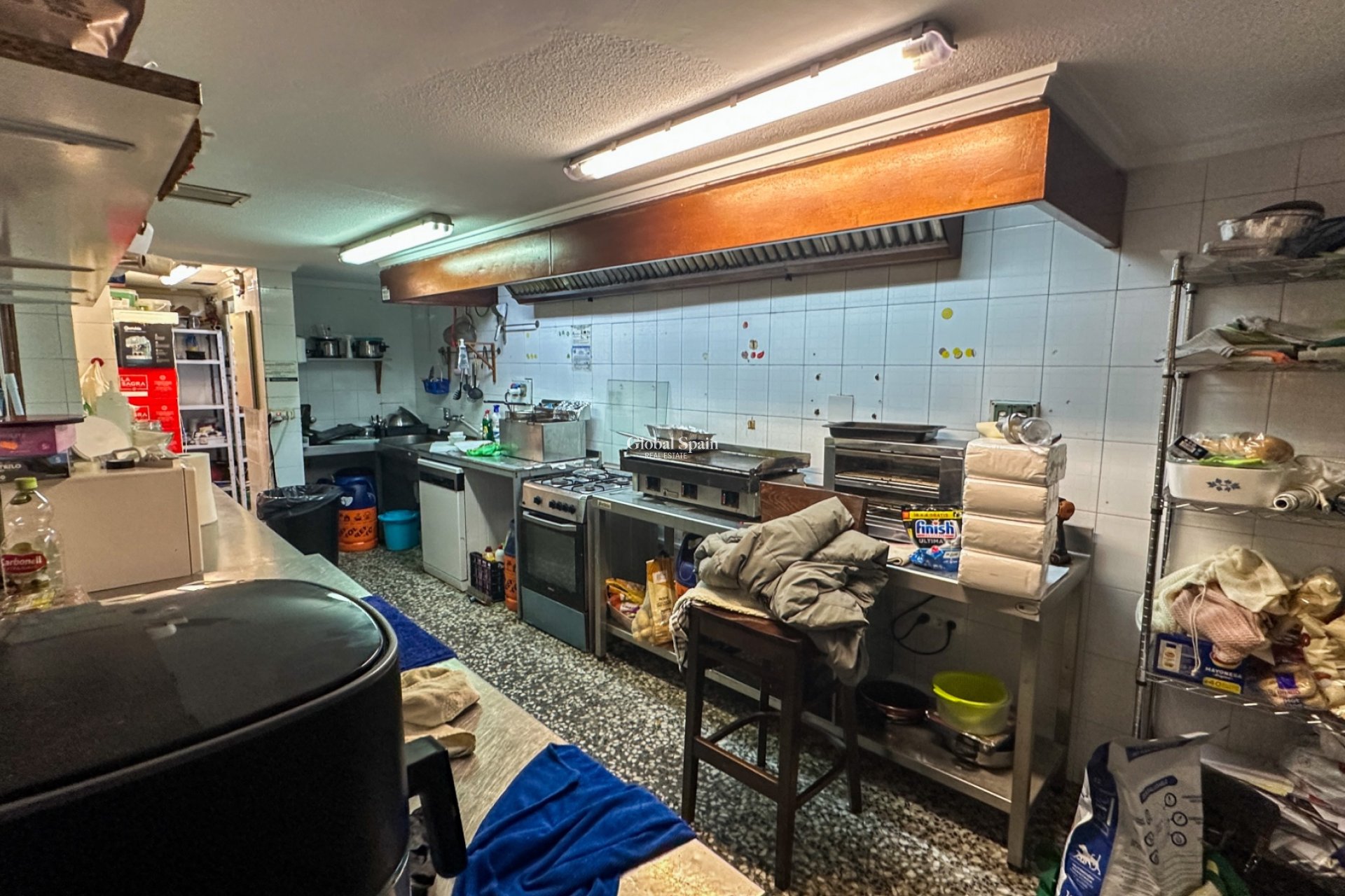 Wederverkoop - COMMERCIEEL VASTGOED -
TORREVIEJA - Playa del Cura