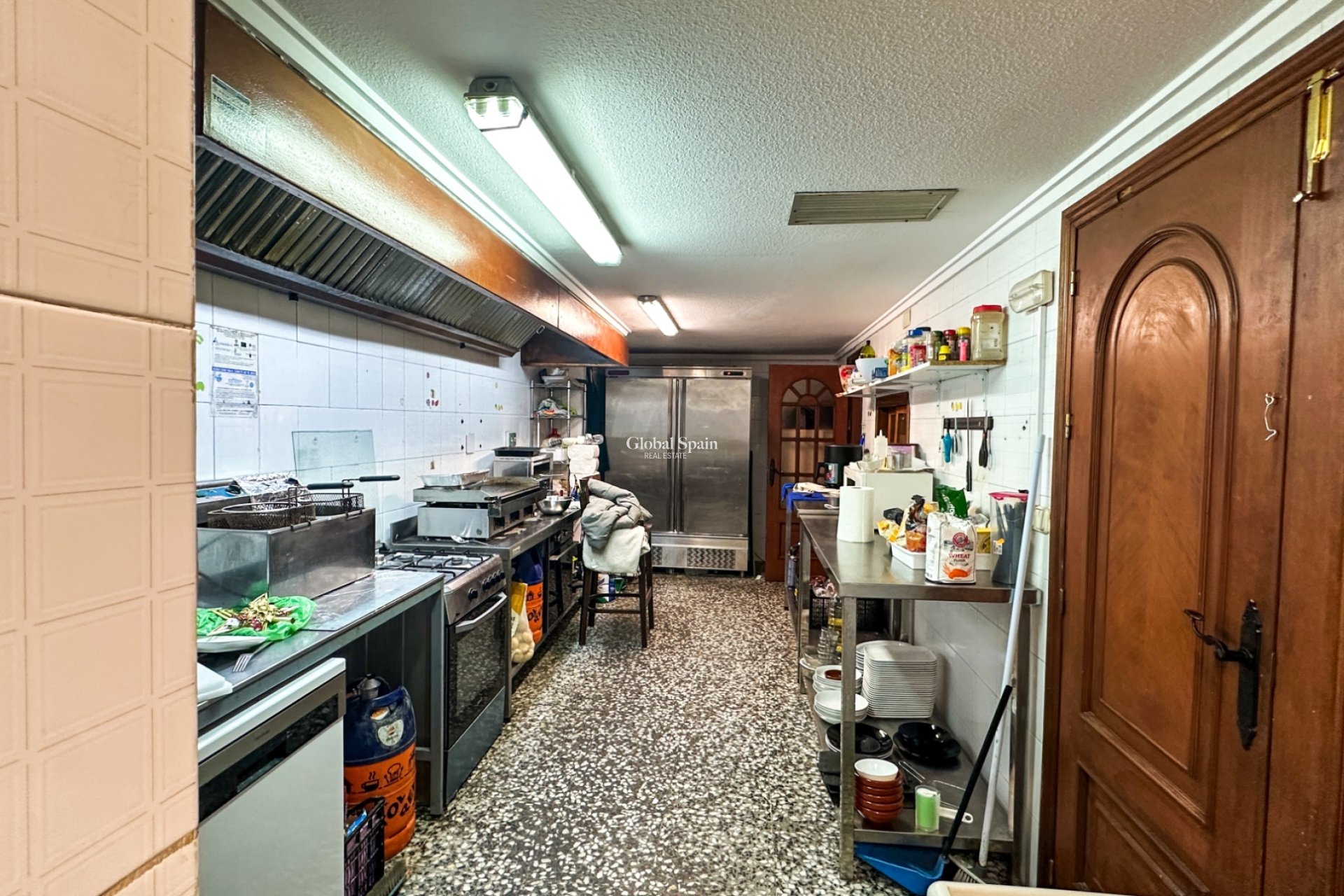 Wederverkoop - COMMERCIEEL VASTGOED -
TORREVIEJA - Playa del Cura