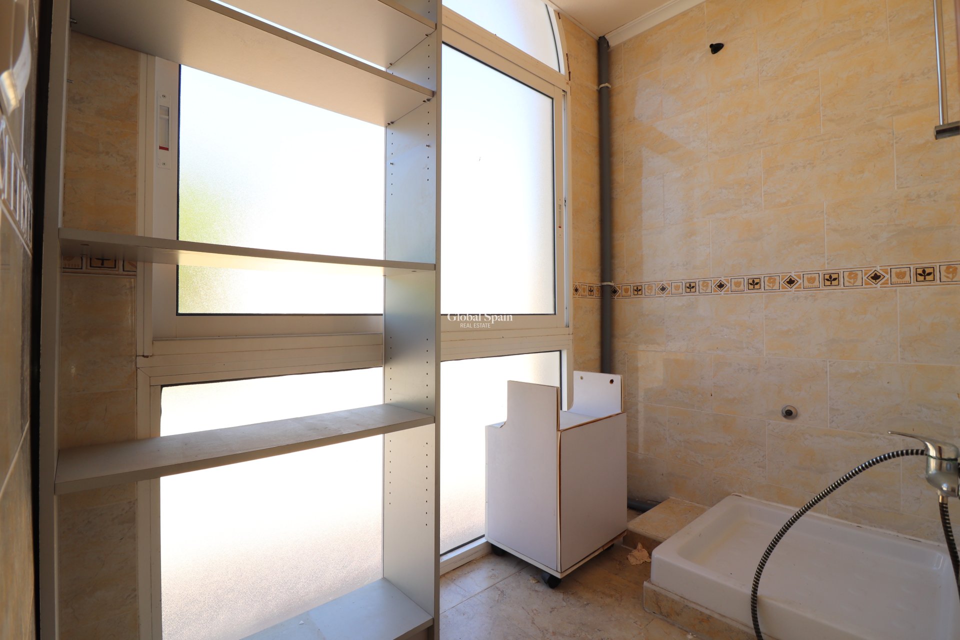 Wederverkoop - Commercieel (Verhuur) -
ALGORFA - La Finca Golf Resort