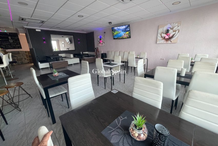 Wederverkoop - Commerciële ruimte -
Torrevieia - Comunidad Valenciana