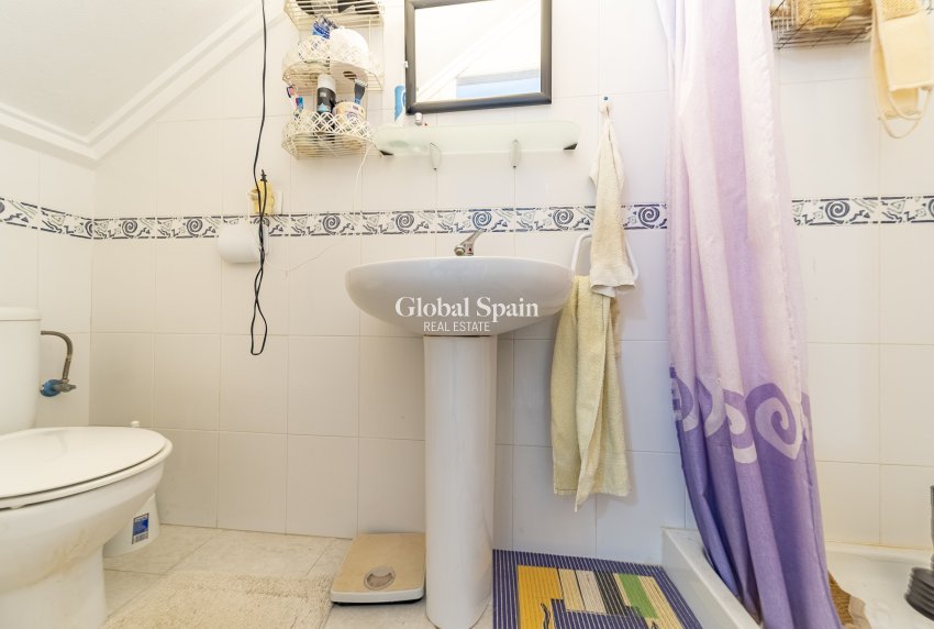 Wederverkoop - Dorpshuis -
CIUDAD QUESADA