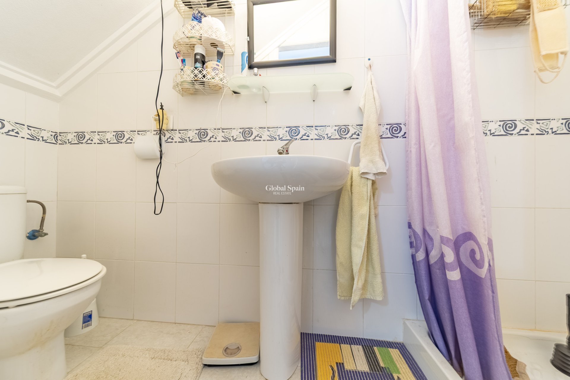 Wederverkoop - Dorpshuis -
CIUDAD QUESADA