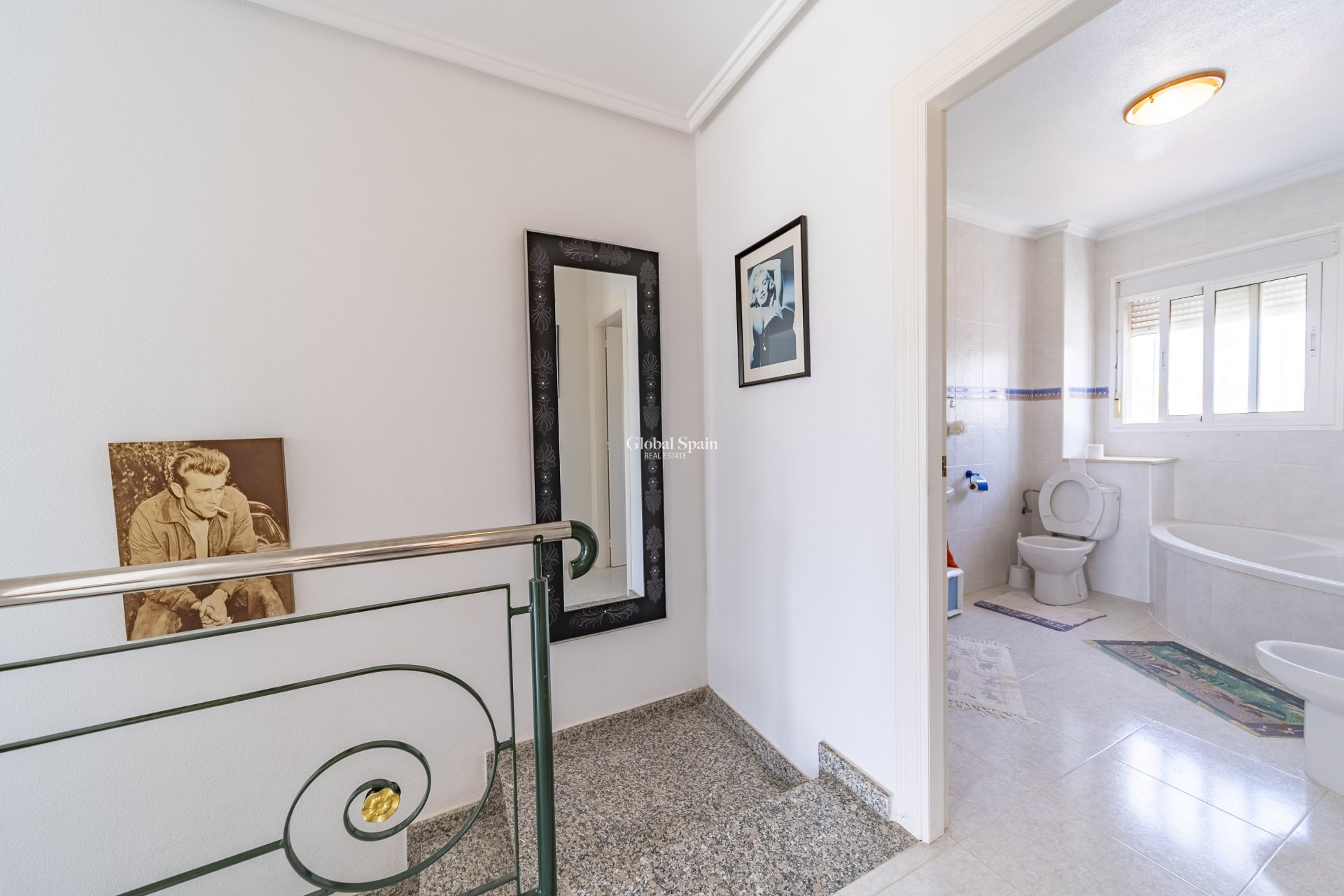 Wederverkoop - Dorpshuis -
CIUDAD QUESADA