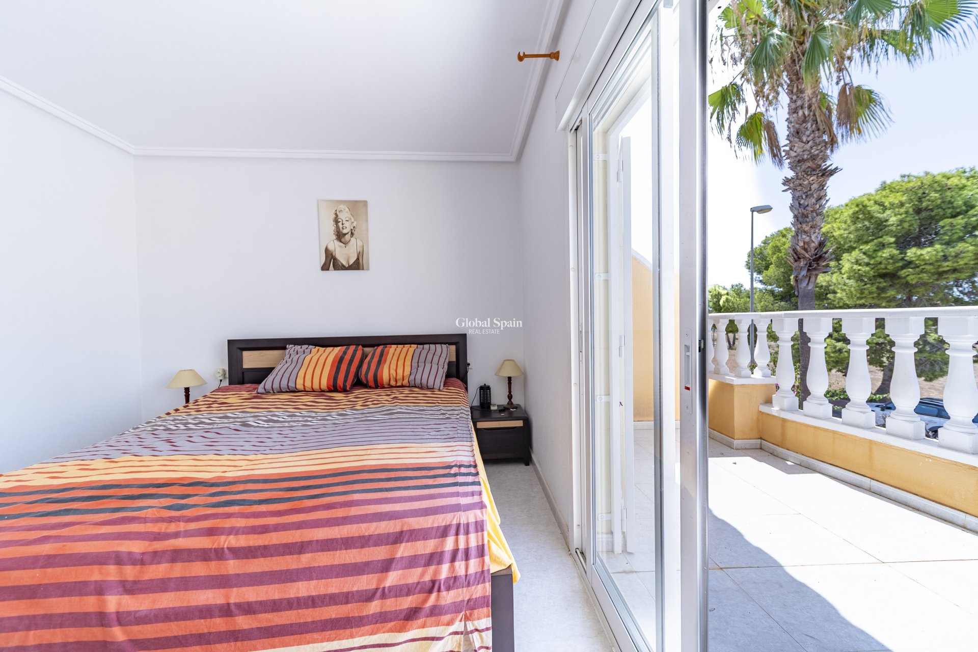 Wederverkoop - Dorpshuis -
CIUDAD QUESADA