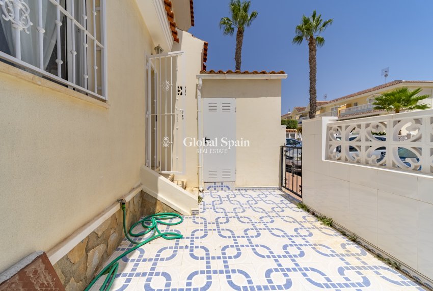 Wederverkoop - Dorpshuis -
CIUDAD QUESADA