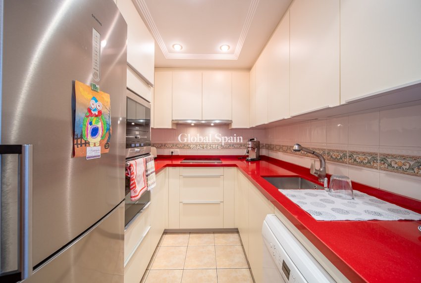 Wederverkoop - Dorpshuis -
TORREVIEJA - Torreblanca