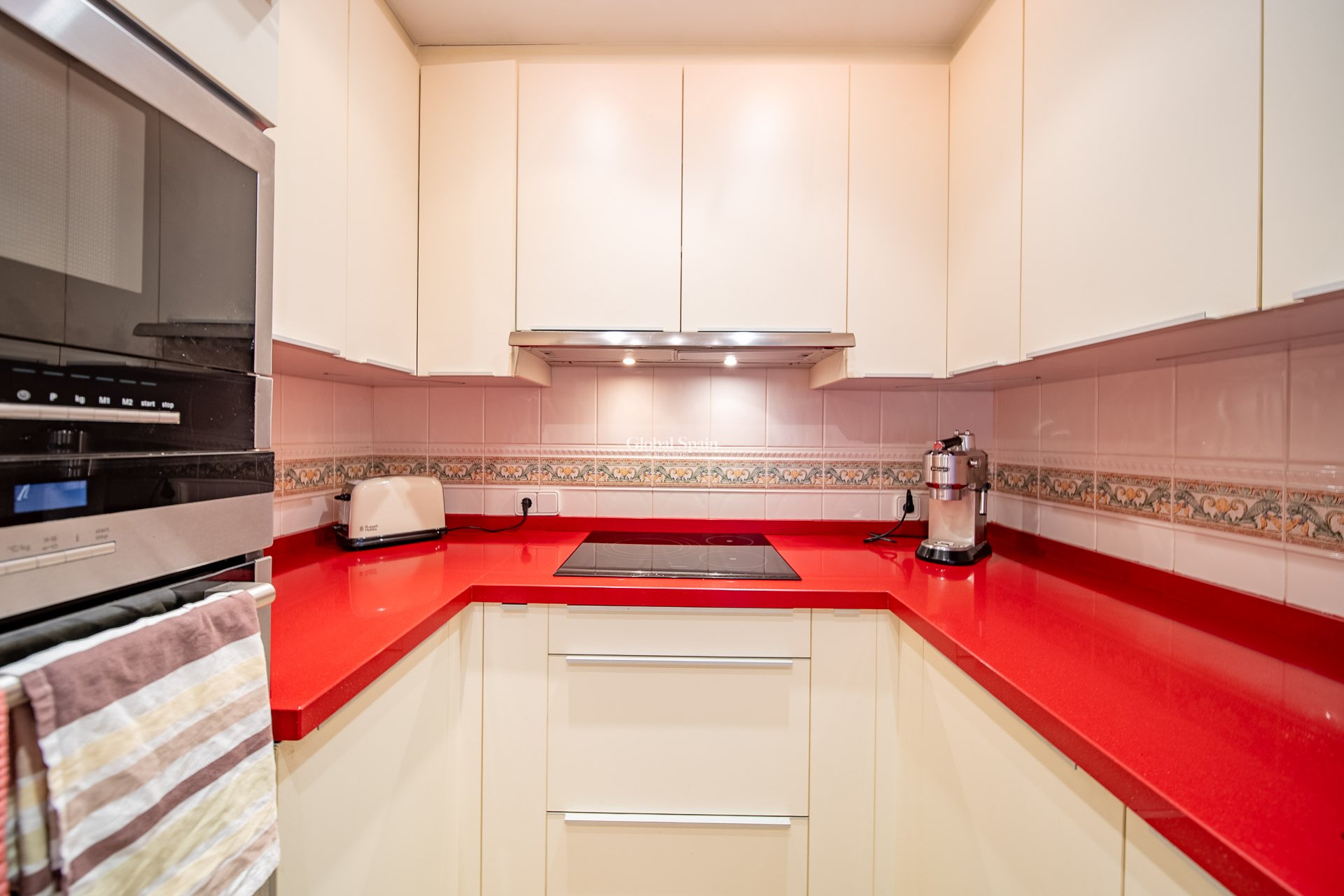 Wederverkoop - Dorpshuis -
TORREVIEJA - Torreblanca