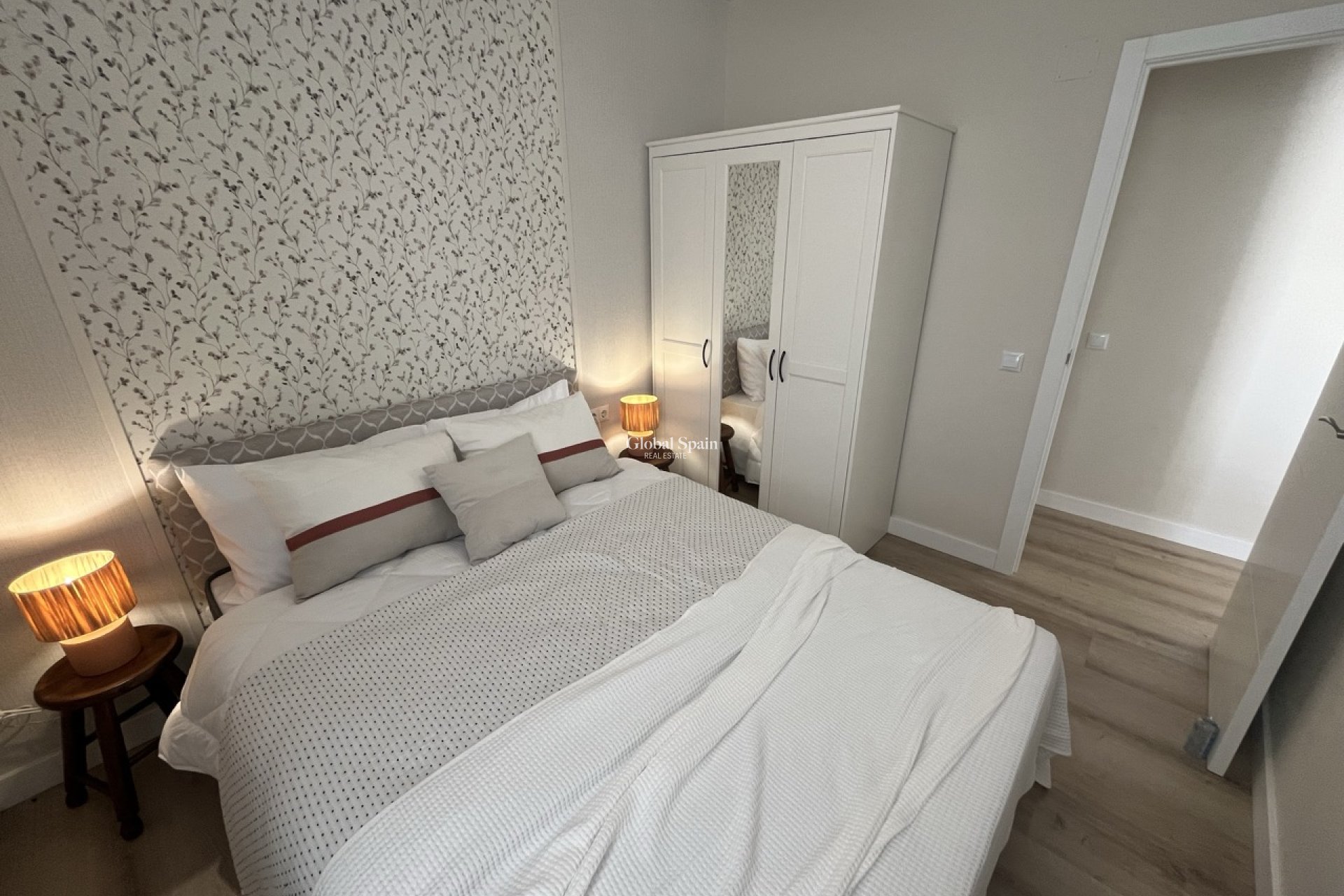 Wederverkoop - Dorpshuis -
TORREVIEJA - Torreta - Florida