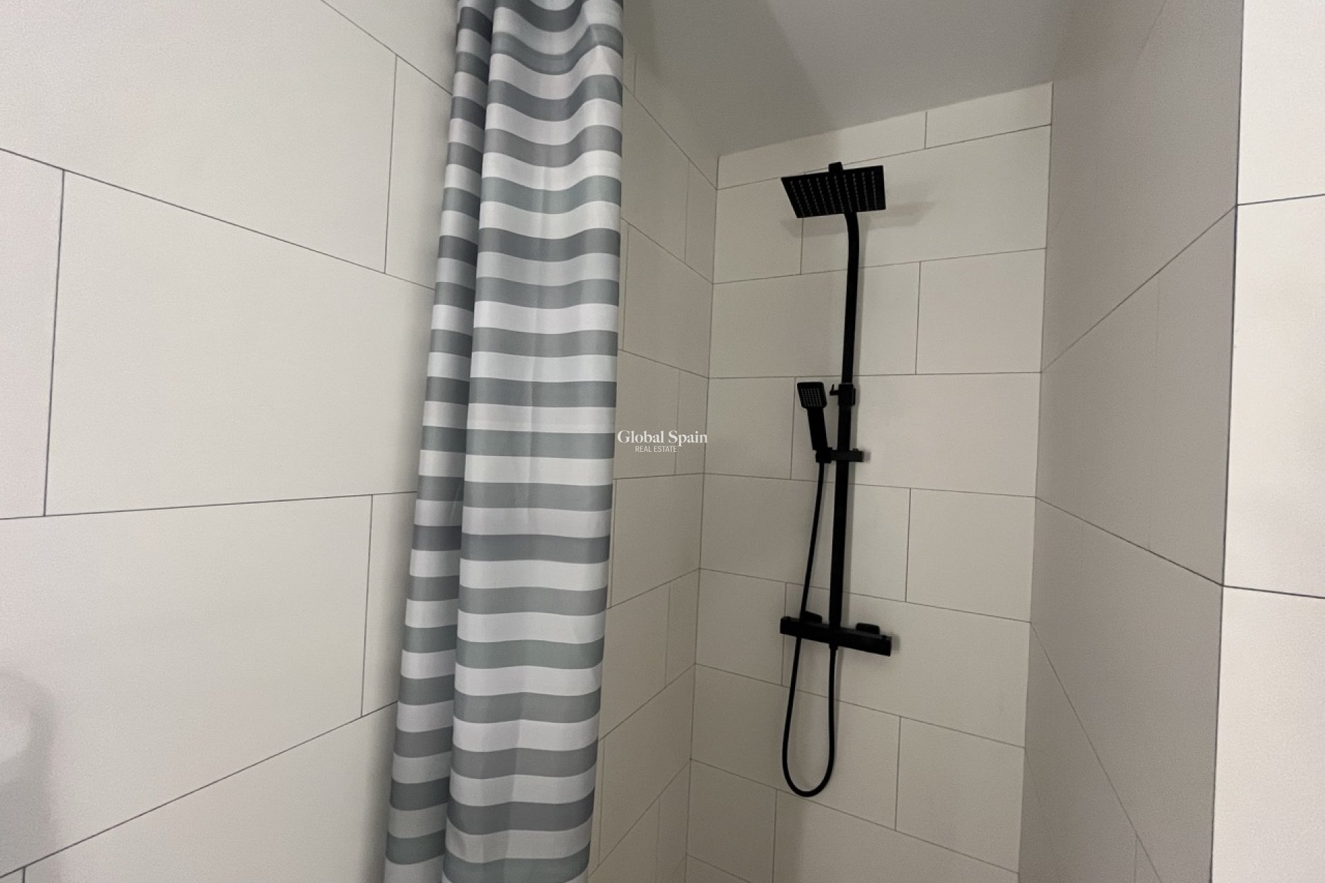 Wederverkoop - Dorpshuis -
TORREVIEJA - Torreta - Florida