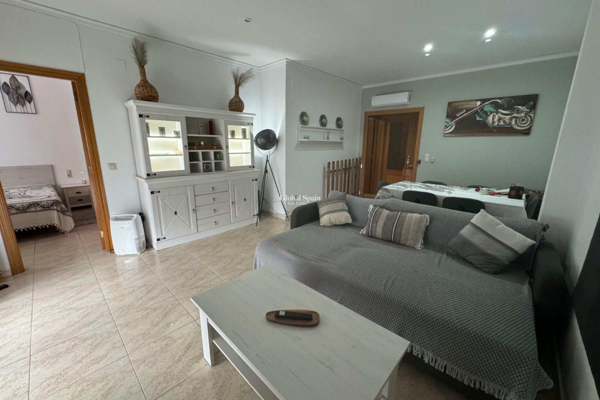 Wederverkoop - Duplex -
Ondara