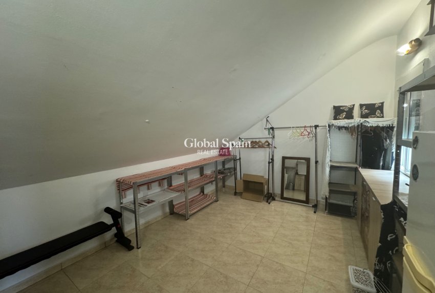 Wederverkoop - Duplex -
Ondara