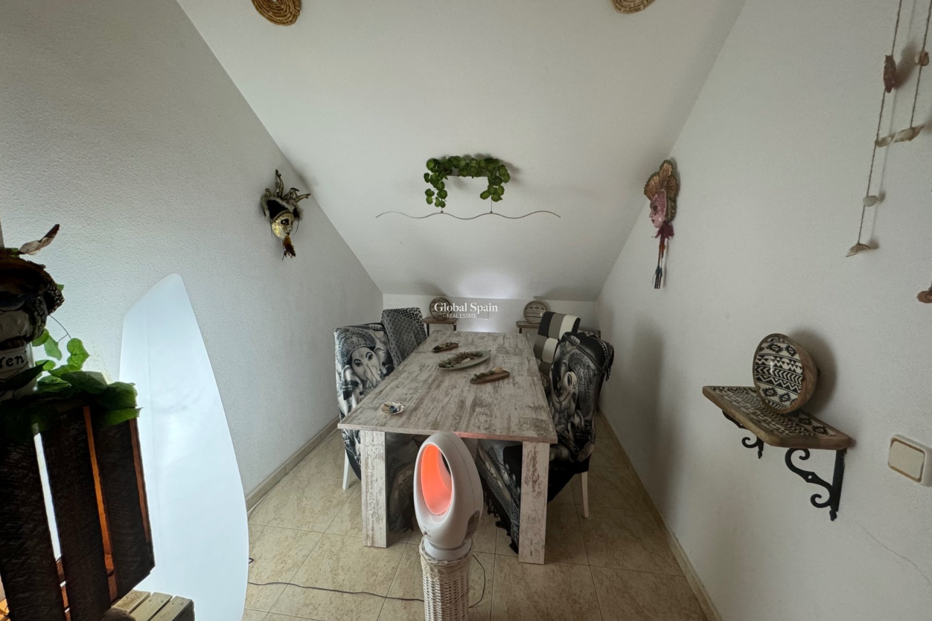 Wederverkoop - Duplex -
Ondara