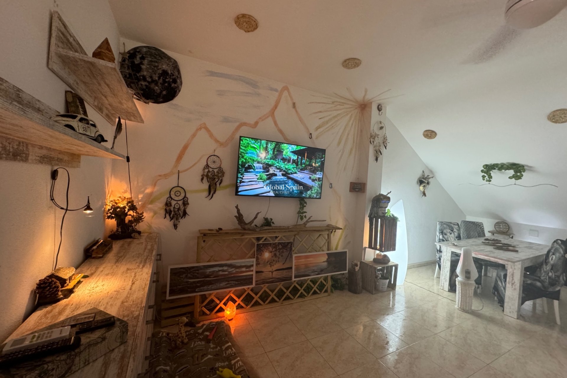 Wederverkoop - Duplex -
Ondara