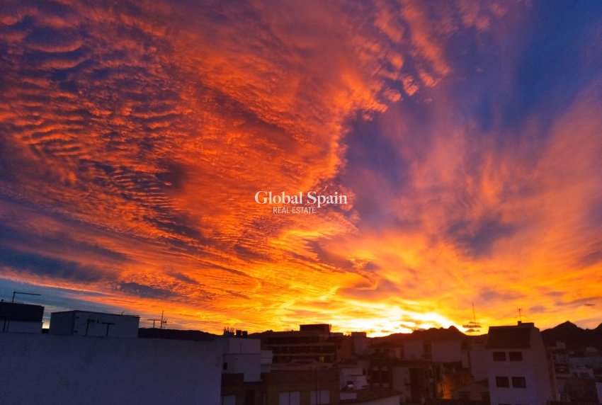 Wederverkoop - Duplex -
Ondara