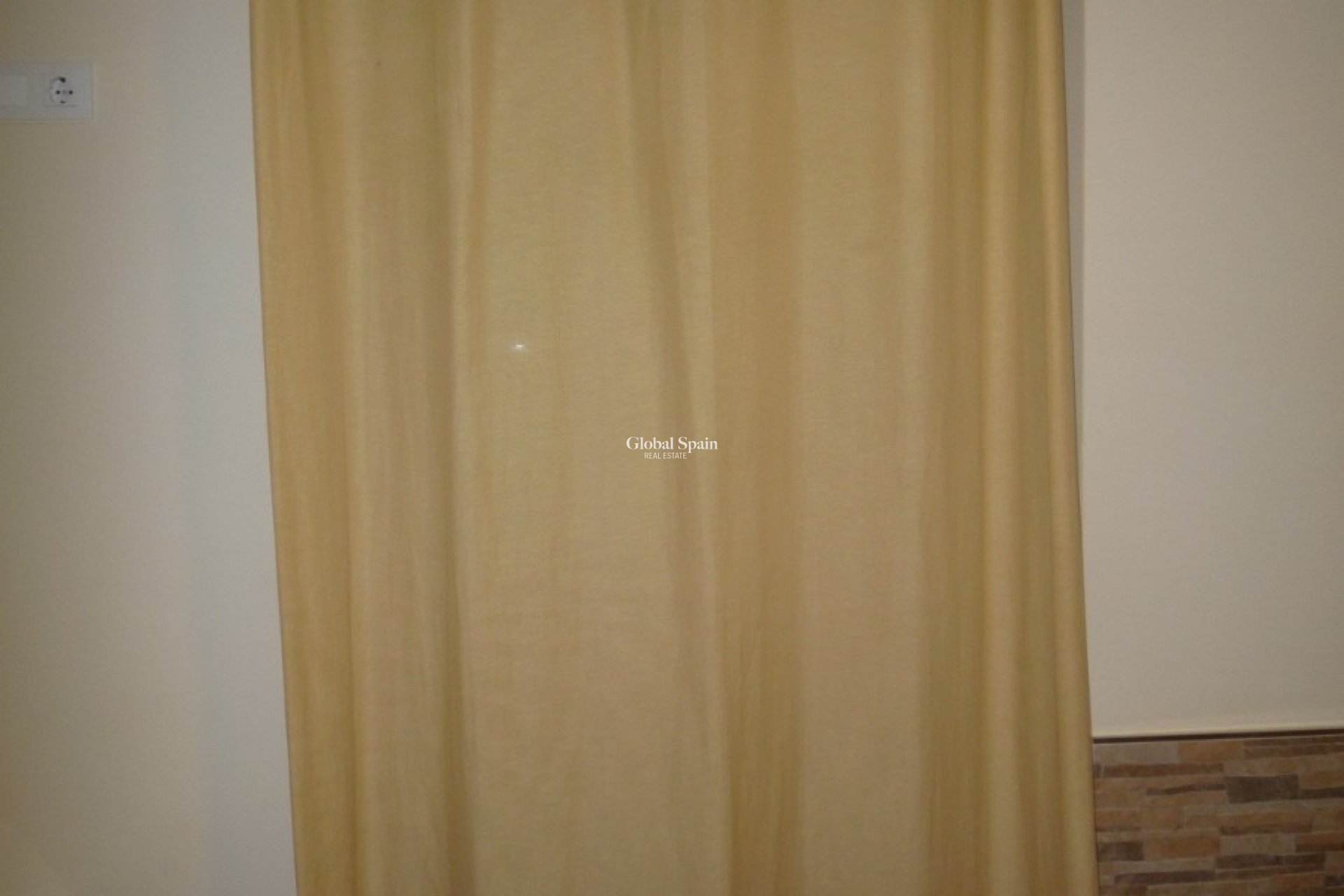 Wederverkoop - Gebouw -
ALICANTE - Casco antiguo
