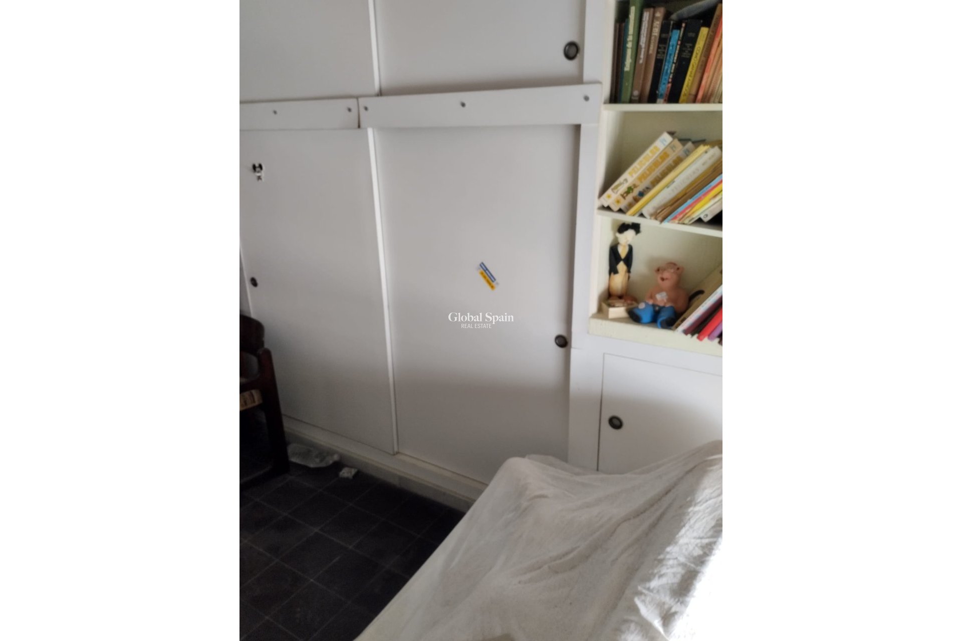 Wederverkoop - Gebouw -
TORREVIEJA - Costa Blanca Sur