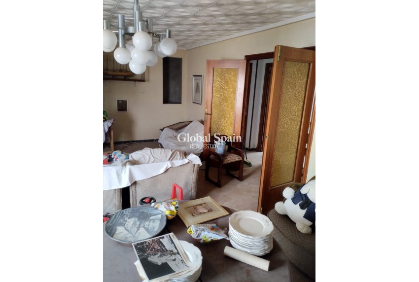 Wederverkoop - Gebouw -
TORREVIEJA - Costa Blanca Sur