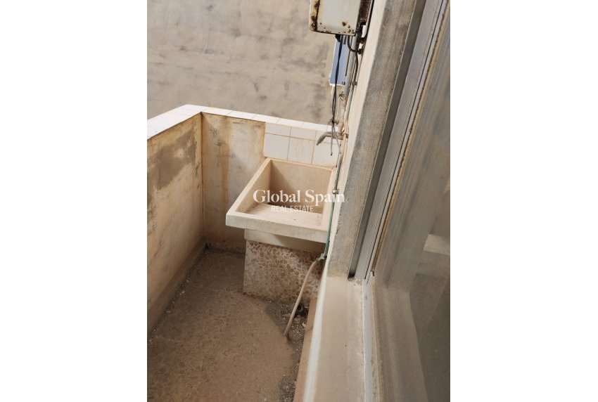 Wederverkoop - Gebouw -
TORREVIEJA - Costa Blanca Sur