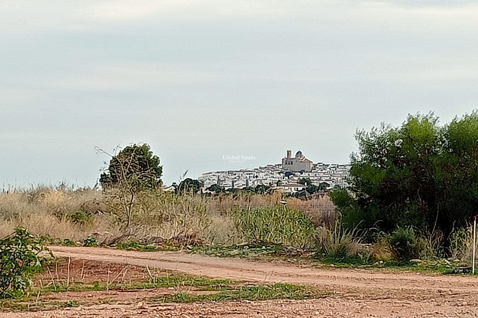 Wederverkoop - GROND -
ALTEA - Olla Altea