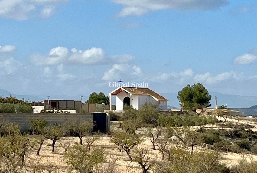 Wederverkoop - GROND -
BULLAS - Costa Calida