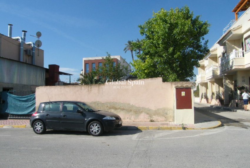 Wederverkoop - GROND -
DAYA VIEJA - Costa Blanca