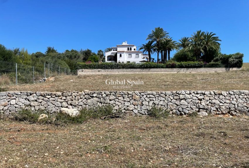 Wederverkoop - GROND -
DENIA - Costa Blanca