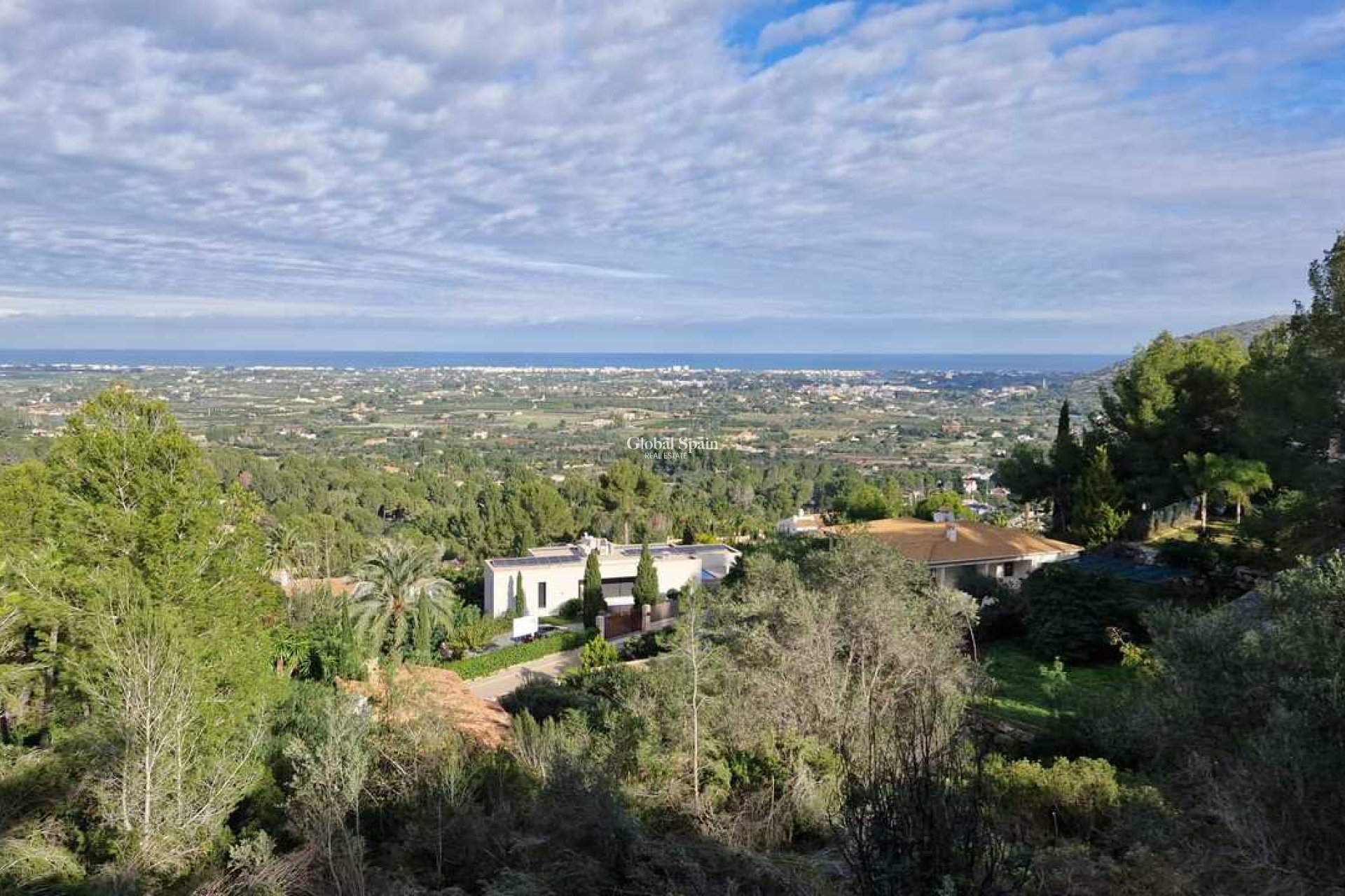 Wederverkoop - GROND -
DENIA - Inland