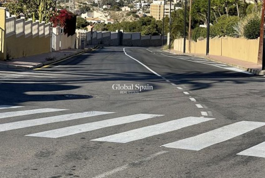 Wederverkoop - GROND -
EL CAMPELLO - Costa Blanca