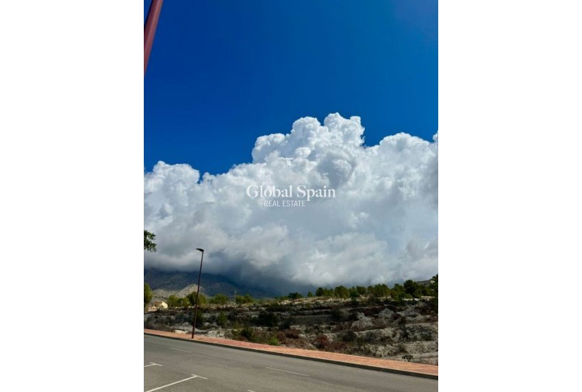 Wederverkoop - GROND -
FINESTRAT - Costa Blanca