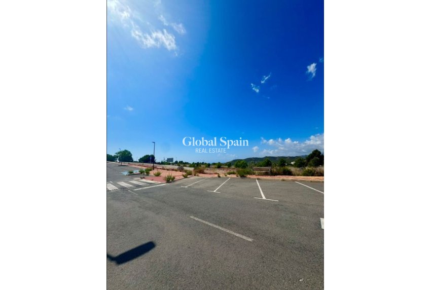 Wederverkoop - GROND -
FINESTRAT - Costa Blanca