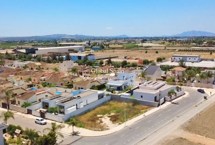 Wederverkoop - GROND -
FORMENTERA DEL SEGURA - Costa Blanca