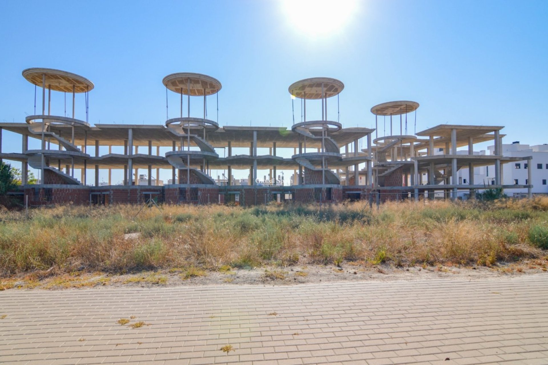 Wederverkoop - GROND -
GUARDAMAR DEL SEGURA