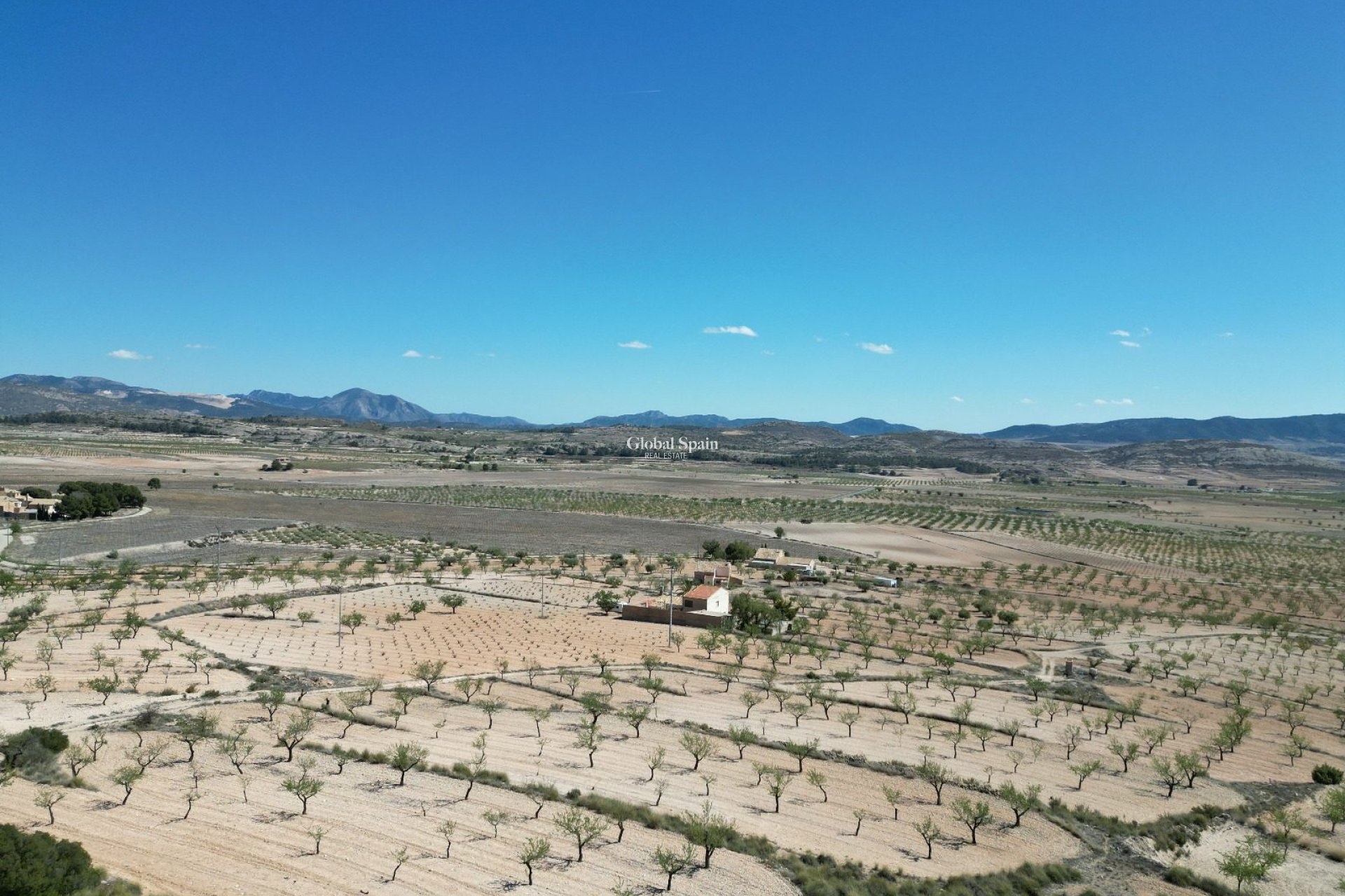 Wederverkoop - GROND -
LA ALBERQUILLA - La Alberquila