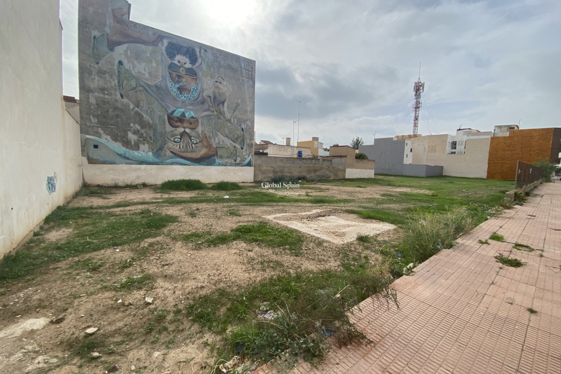 Wederverkoop - GROND -
LOS ALCÁZARES