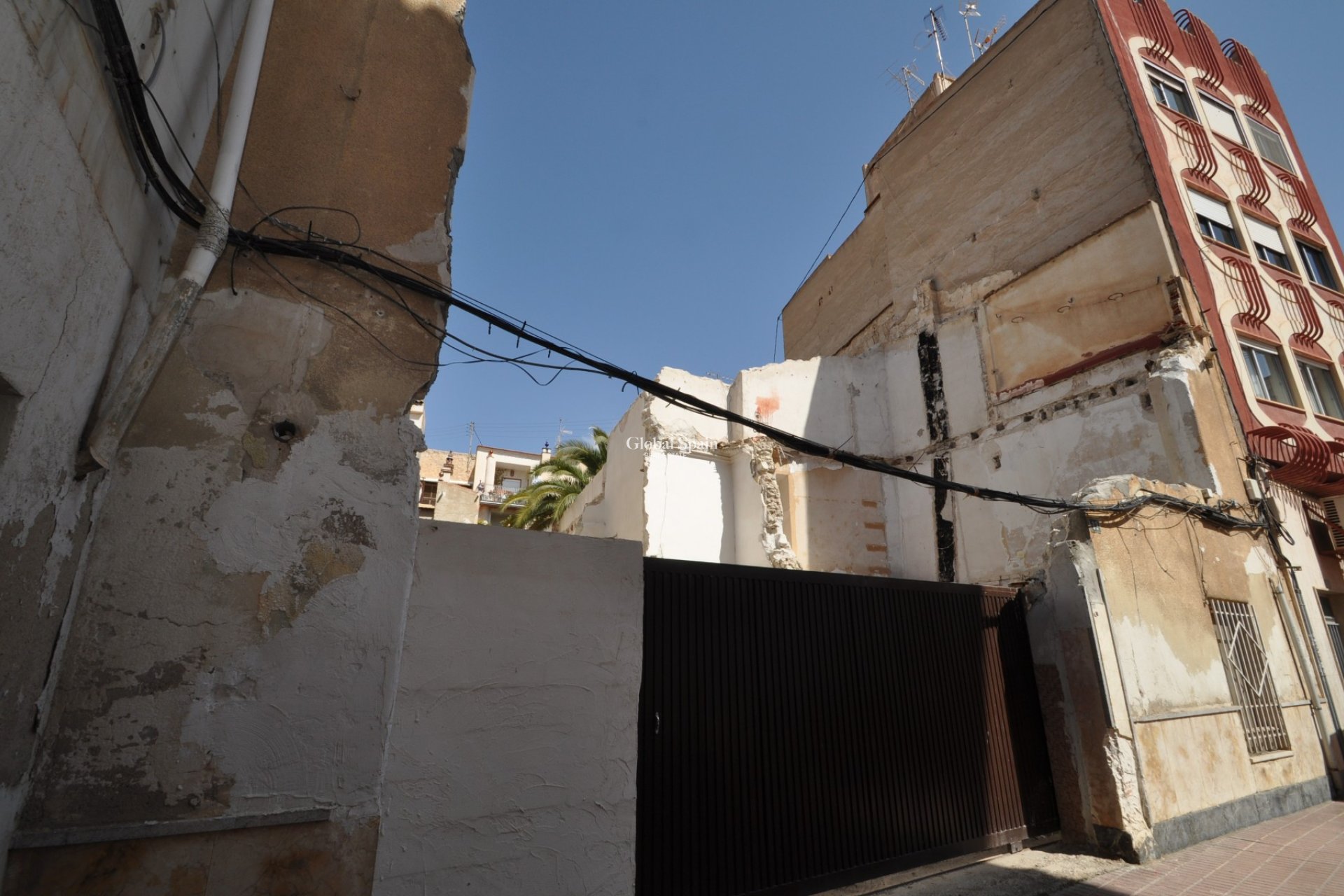 Wederverkoop - GROND -
MONÓVAR - Inland