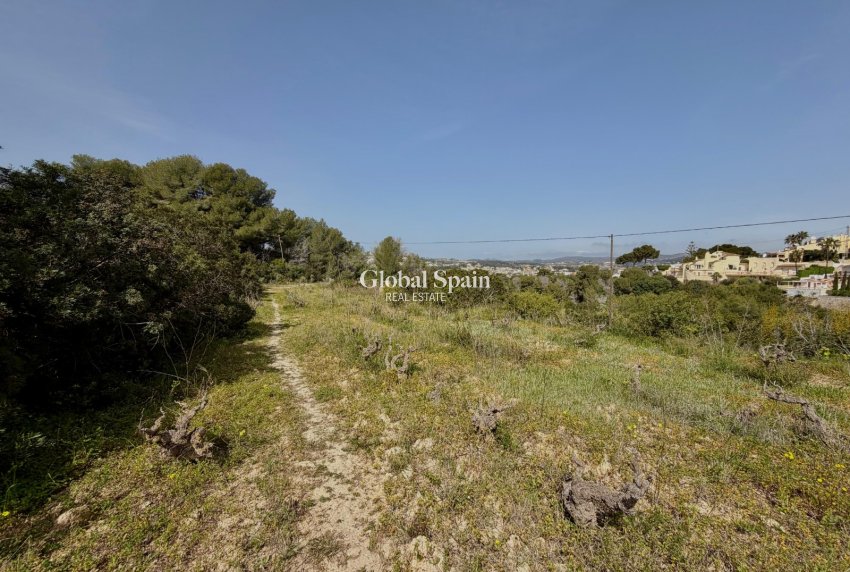 Wederverkoop - GROND -
MORAIRA_TEULADA - center