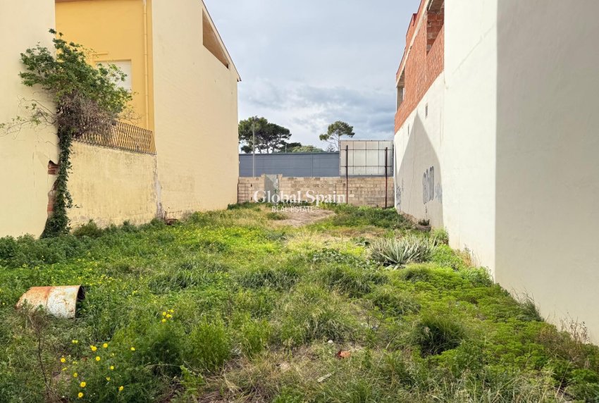 Wederverkoop - GROND -
ONDARA - Ondara