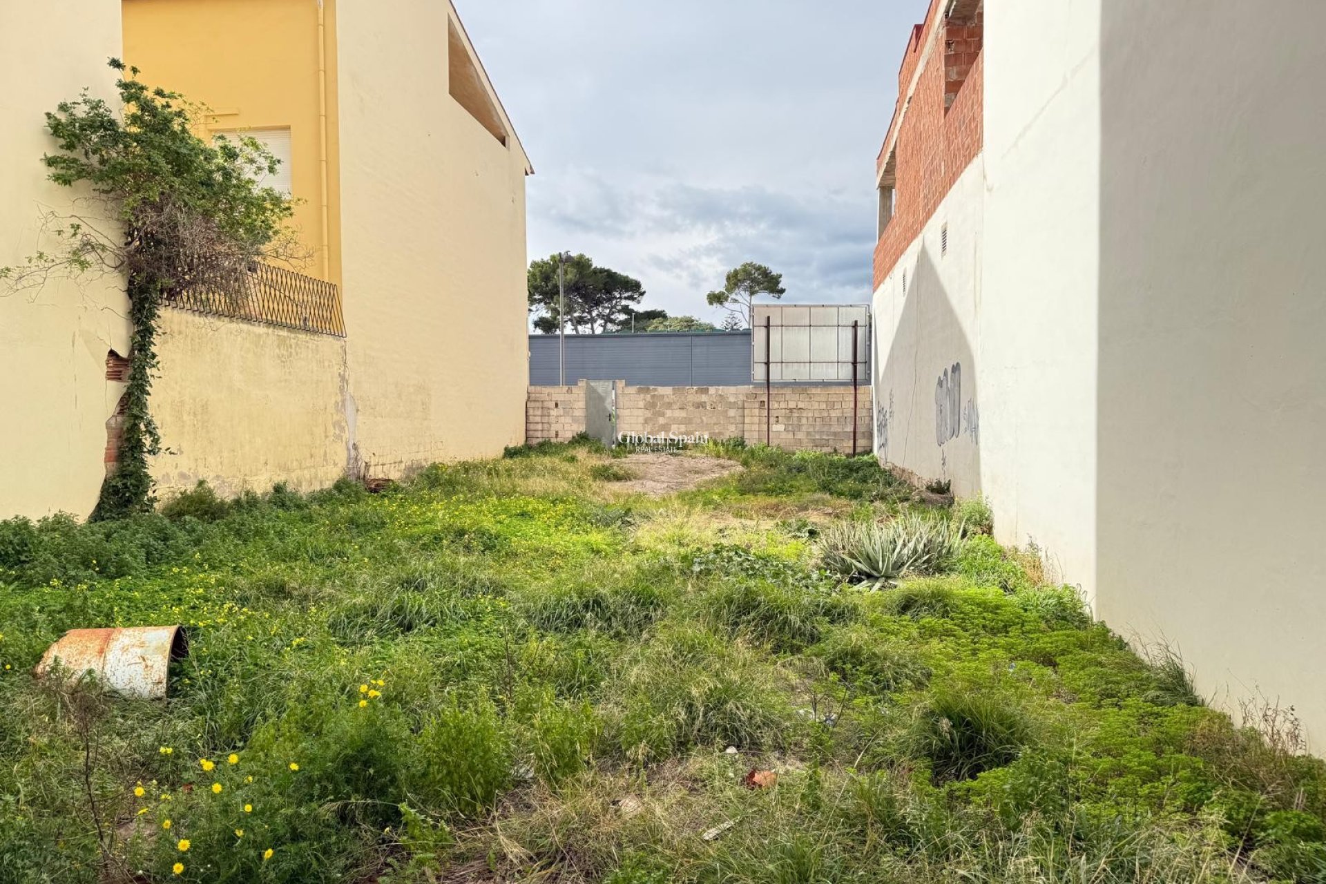 Wederverkoop - GROND -
ONDARA - Ondara