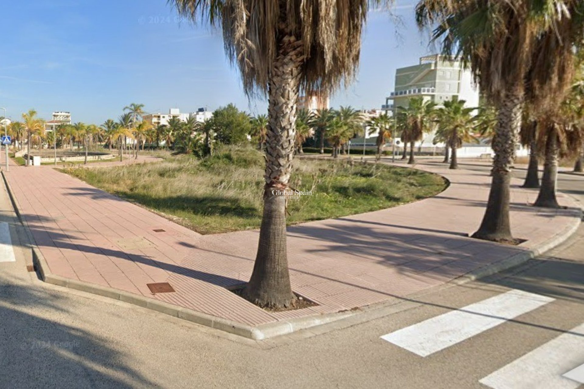 Wederverkoop - GROND -
PILES - Playa