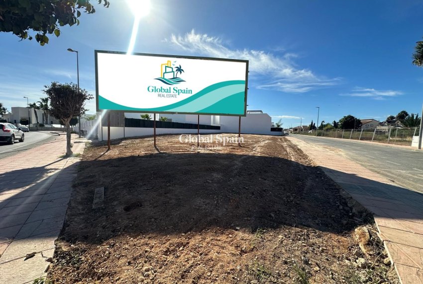 Wederverkoop - GROND -
SAN JAVIER - Santiago de la Ribera