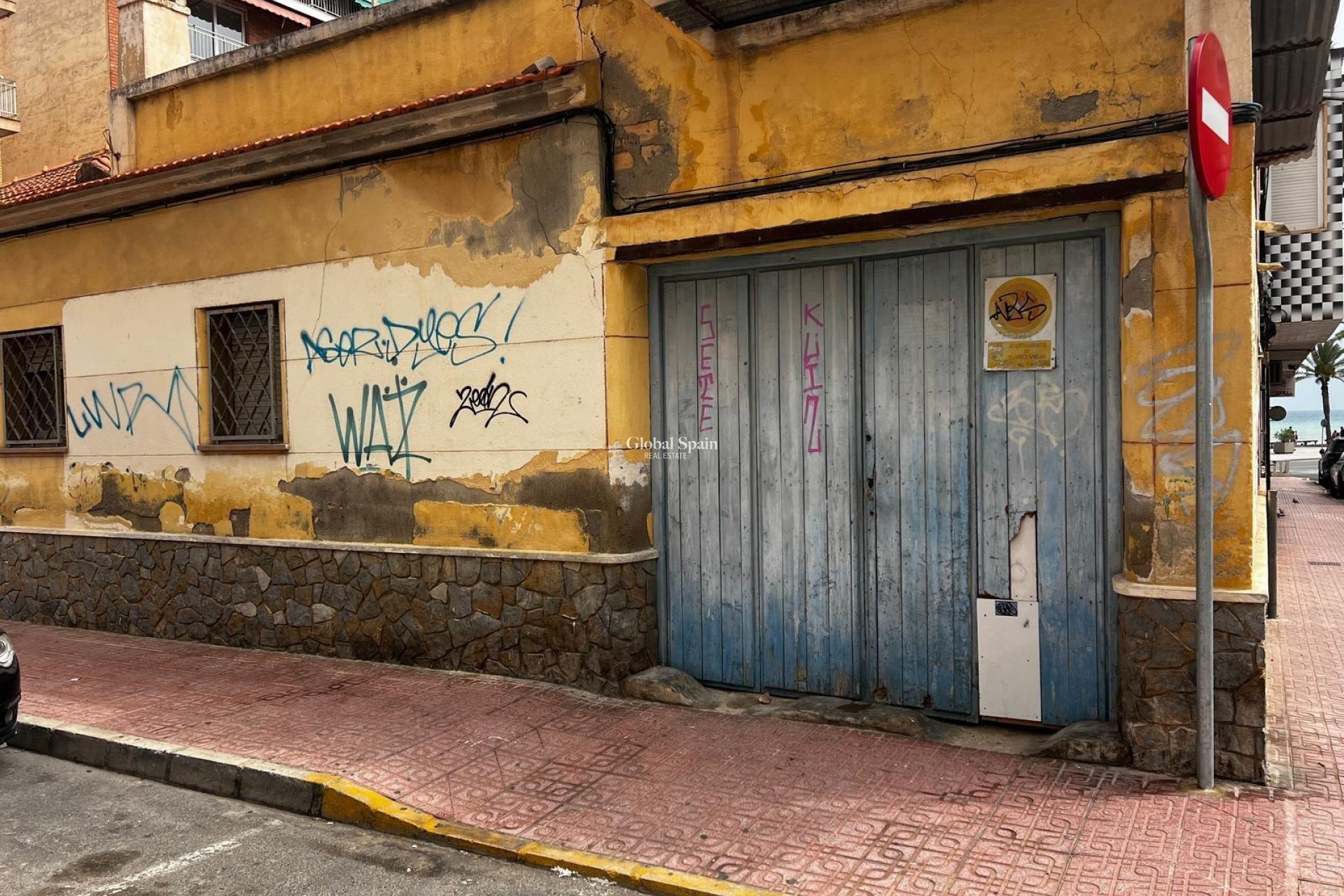 Wederverkoop - GROND -
TORREVIEJA - Playa del Cura